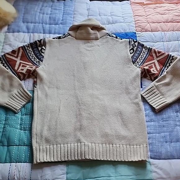 GUC button down sweater size 5-6 - Picture 5 of 5
